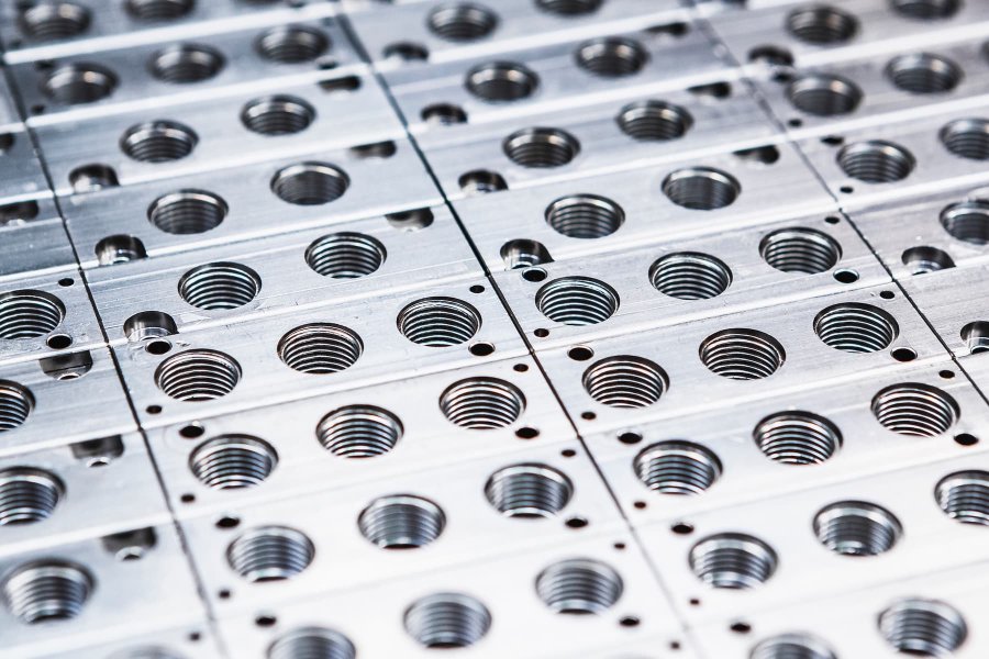 Gehäuse pneumatischer Magnetventile, beschichtet mit Niplate 500