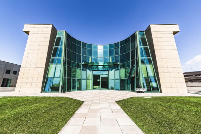 Centro direzionale, uffici e laboratorio ricerca e sviluppo